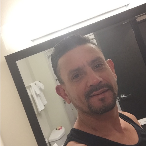 Meet your Posher, Moises - Picture 1 of 1